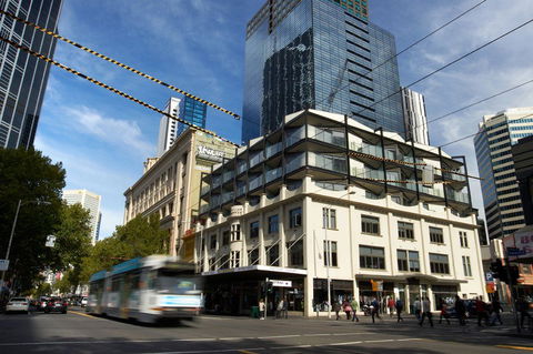 City Edge East Melbourne Serviced Apartm - Accommodation Brisbane 0
