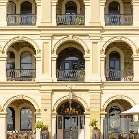 Largs Pier Hotel - Accommodation Brisbane 1
