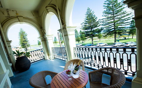 Largs Pier Hotel - Accommodation Brisbane 2