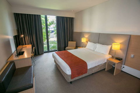 Alpha Hotel Eastern Creek - Accommodation Brisbane 2