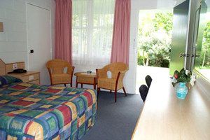 Colonial Court Motor Inn - Accommodation Brisbane 1