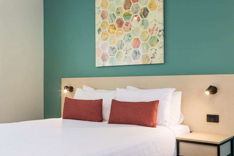 NIghtcap At Balaclava Hotel - Accommodation Brisbane 9