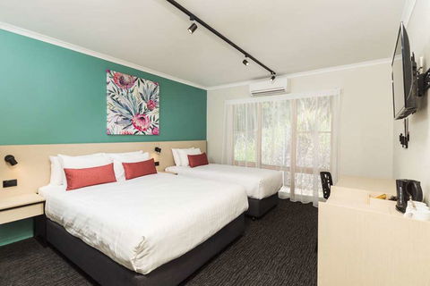 NIghtcap At Balaclava Hotel - Accommodation Brisbane 12