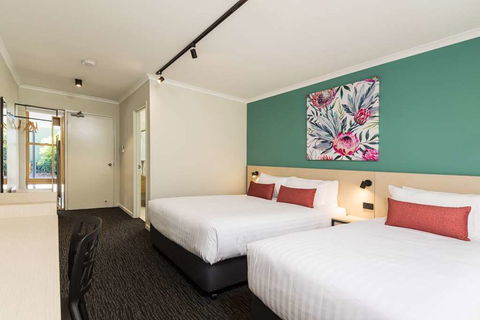 NIghtcap At Balaclava Hotel - Accommodation Brisbane 13