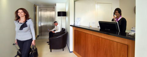 City Edge East Melbourne Serviced Apartm - Accommodation Brisbane 1