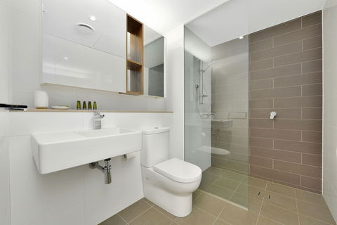 Astra Apartments MacQuarie Park - Accommodation Brisbane 1