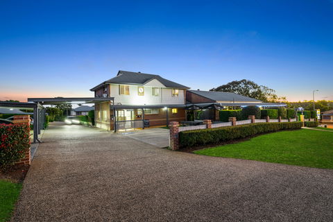 Ambassador On Ruthven Motel - Accommodation Brisbane 0