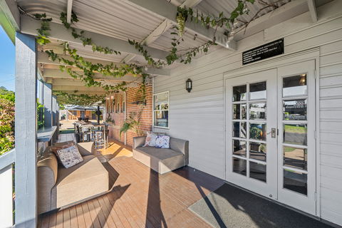 Ambassador On Ruthven Motel - Accommodation Brisbane 1