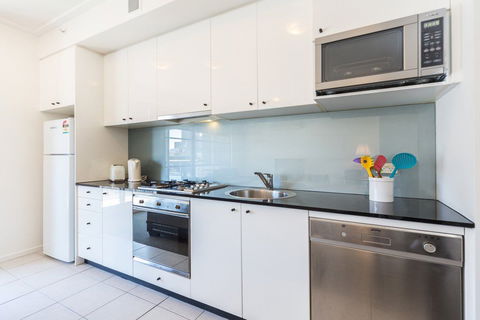Astra Apartments Sydney CBD - Accommodation Brisbane 2