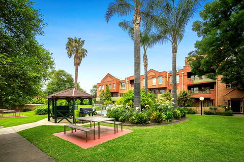 Comfort Apartments Royal Gardens - Accommodation Brisbane 1