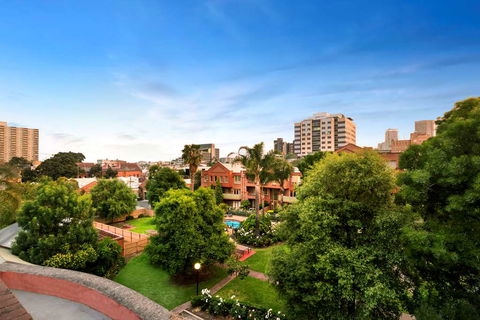 Comfort Apartments Royal Gardens - Accommodation Brisbane 2