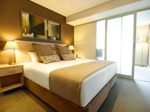Oaks Embassy - Accommodation Brisbane 2
