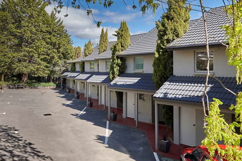Elphin Villas - Accommodation Brisbane 0