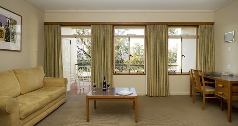 University House - ANU - Accommodation Brisbane 4