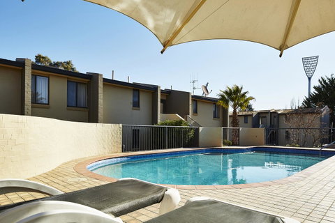 Manuka Park Serviced Apartments - Accommodation Brisbane 4