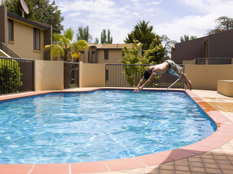 Manuka Park Serviced Apartments - Accommodation Brisbane 16
