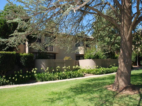 Manuka Park Serviced Apartments - Accommodation Brisbane 20