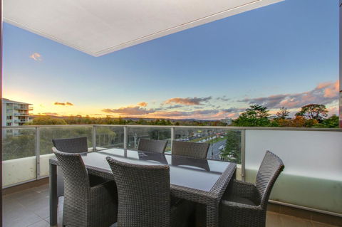 IQ Smart Apartments 704 Braddon ACT - Accommodation Brisbane 7