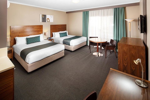 Quality Hotel Dickson - Accommodation Brisbane 3