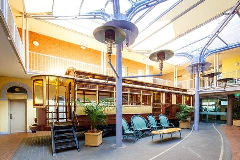 Quality Hotel Dickson - Accommodation Brisbane 2