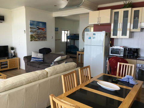 Crystal Blue Apartment - Accommodation Brisbane 23