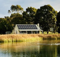 The Lake House Retreat - Accommodation Brisbane
