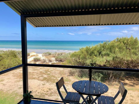 Blissful Beachfront Beachouse - Accommodation Brisbane 16