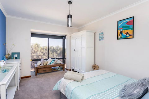 Blissful Beachfront Beachouse - Accommodation Brisbane 10
