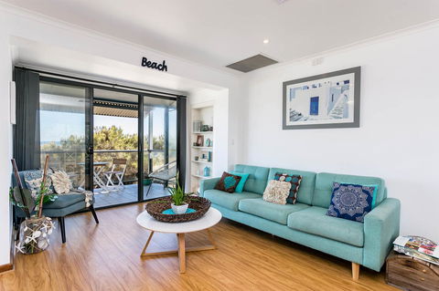 Blissful Beachfront Beachouse - Accommodation Brisbane 6