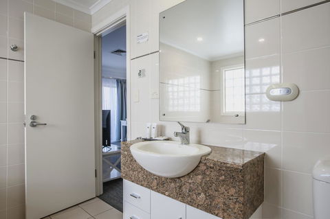Marina Hotel - Accommodation Brisbane 5