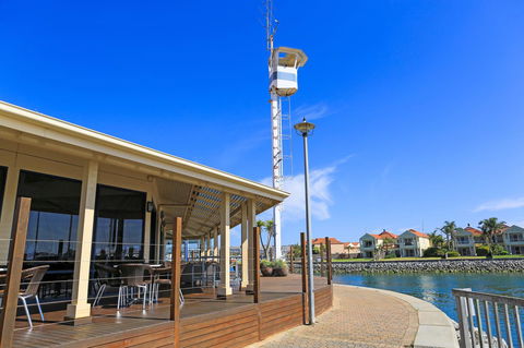 Marina Hotel - Accommodation Brisbane 36
