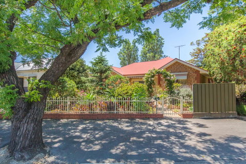Tanunda\'s Magpie House - Accommodation Brisbane 23