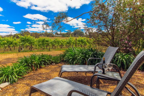 Stonewell Cottages And Vineyards - Accommodation Brisbane 8