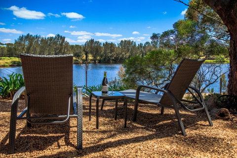 Stonewell Cottages And Vineyards - Accommodation Brisbane 5