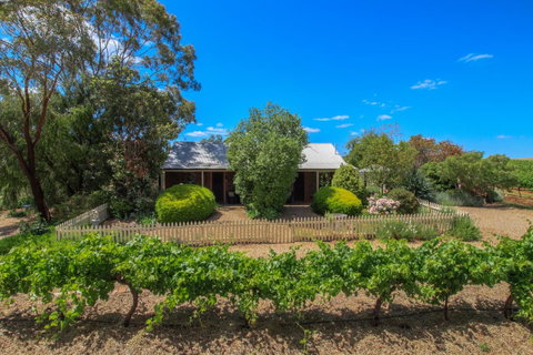 Stonewell Cottages And Vineyards - Accommodation Brisbane 15
