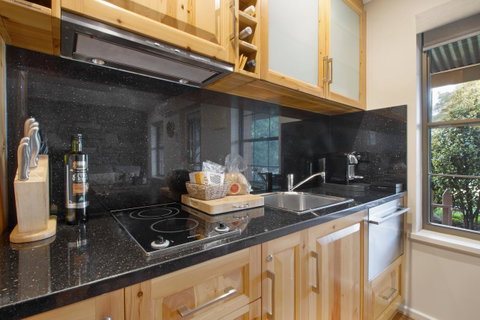 Stonewell Cottages And Vineyards - Accommodation Brisbane 22
