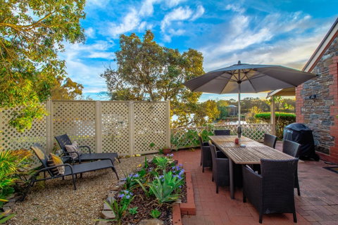 Stonewell Cottages And Vineyards - Accommodation Brisbane 7