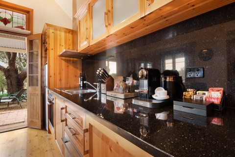 Stonewell Cottages And Vineyards - Accommodation Brisbane 42
