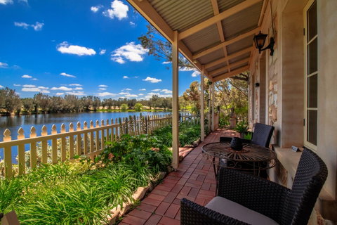 Stonewell Cottages And Vineyards - Accommodation Brisbane 3