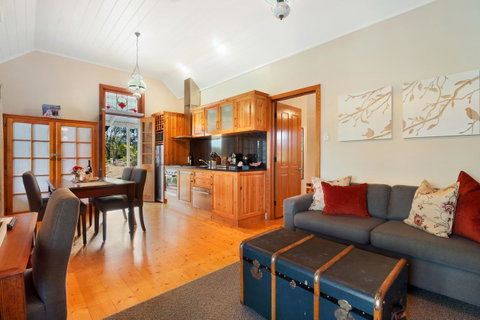 Stonewell Cottages And Vineyards - Accommodation Brisbane 44