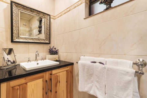 Stonewell Cottages And Vineyards - Accommodation Brisbane 30