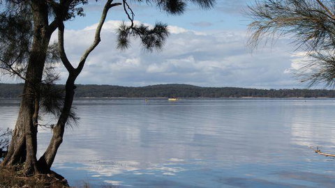 \'Point Break\' Your Waterfront Break At The Point - Accommodation Brisbane 0