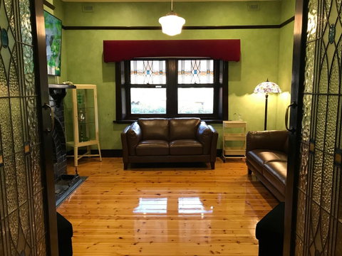 Ambrosia Holiday Home - Accommodation Brisbane 1