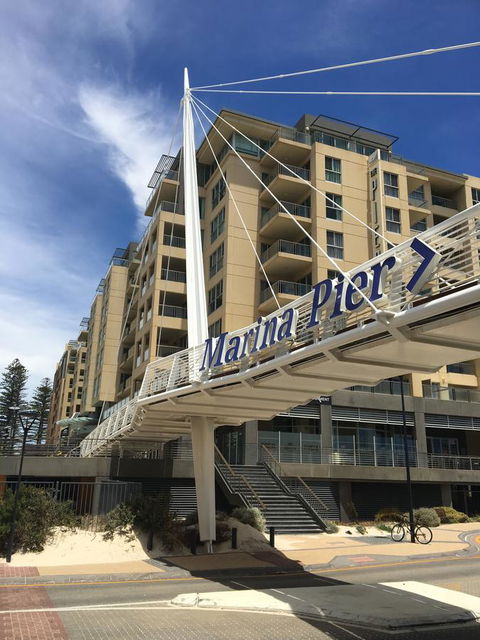 Glenelg Beach Studio - Accommodation Brisbane 1