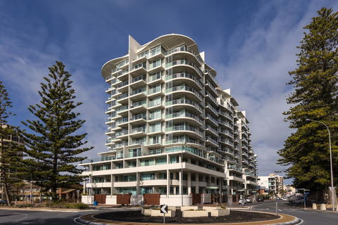 Oaks Glenelg Liberty Suites - Accommodation Brisbane 0