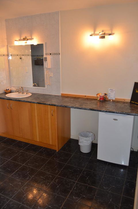 Arkana Motor Inn & Terrace Apartments - Accommodation Brisbane 37