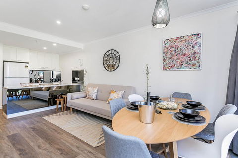 Heart Of Glenelg BnB - Accommodation Brisbane 9