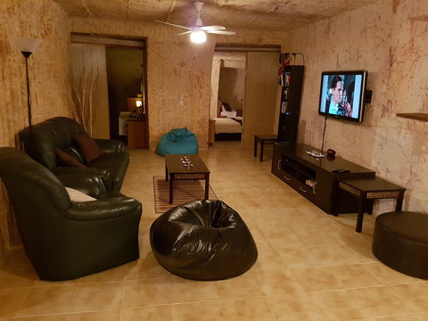 Underground Gem - Accommodation Brisbane 6