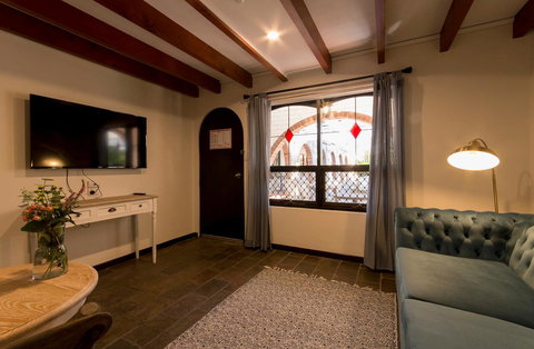 The Manor Basket Range - Accommodation Brisbane 7