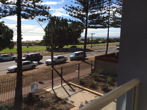 Adelaide - Semaphore Beach Front - Accommodation Brisbane 27
